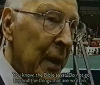 Miembro del cuerpo gobernante, Ted Jaracz, se le acusa de pedófilo.