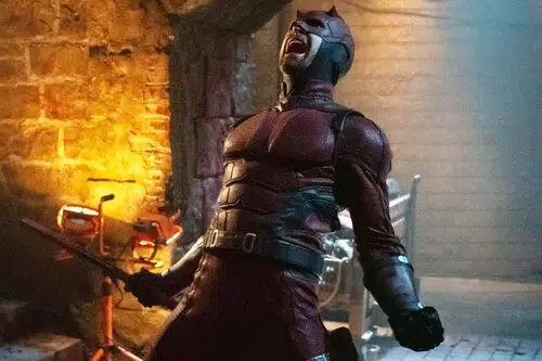 Por qué Daredevil es mucho más acrobático en Born Again que en la serie de  Netflix? Su showrunner explica la razón de este cambio: 