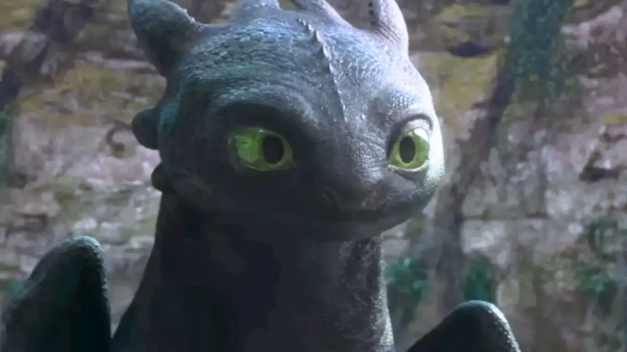 Toothless in How to Train Your Dragon 2025