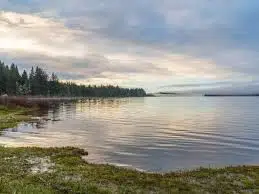 El cambio climático causa que los lagos sean menos azules