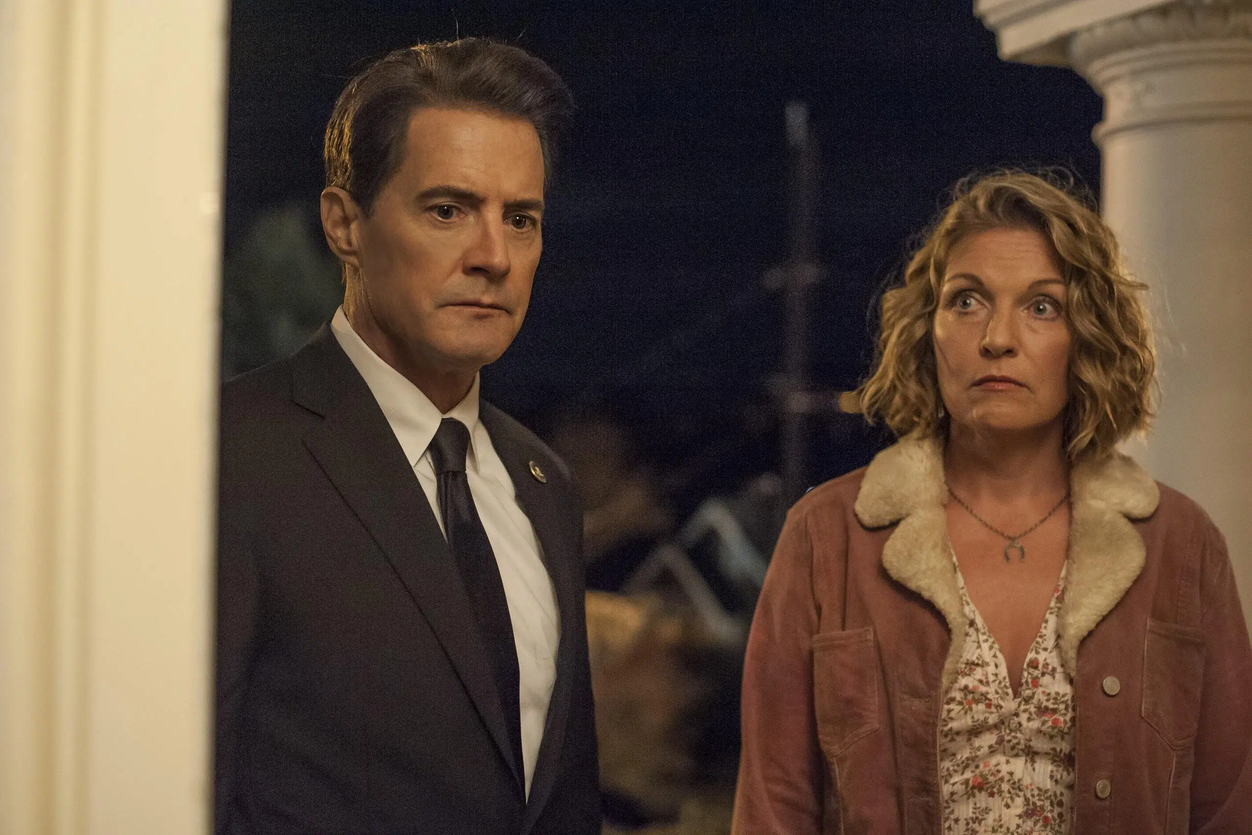 What the fuck does the ending actually mean? : r/twinpeaks
