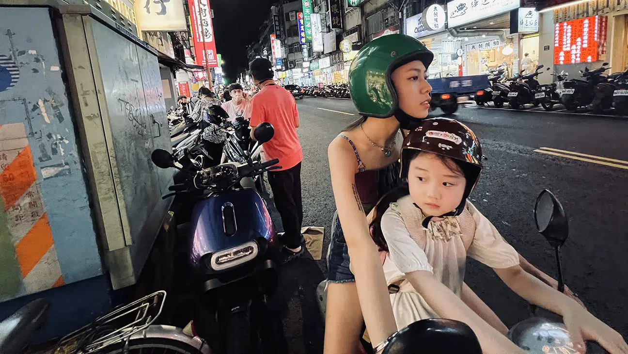 Left-Handed Girl' Review: Sean Baker-Penned Drama Set in Taiwan