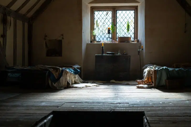Designing Hamnet: Behind the scenes of William and Agnes' house, Globe