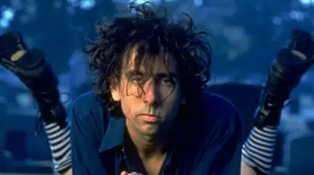 "El Joven Manos de Tijeras": ¿Autobiografía de Tim Burton? Mírala esta Navidad.