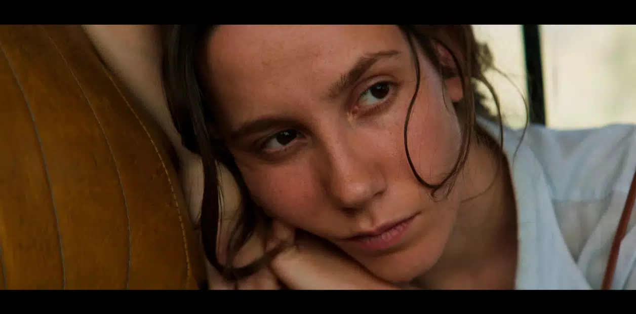 El viento que arrasa, de exorcismos, fe y la relación de padres opresivos