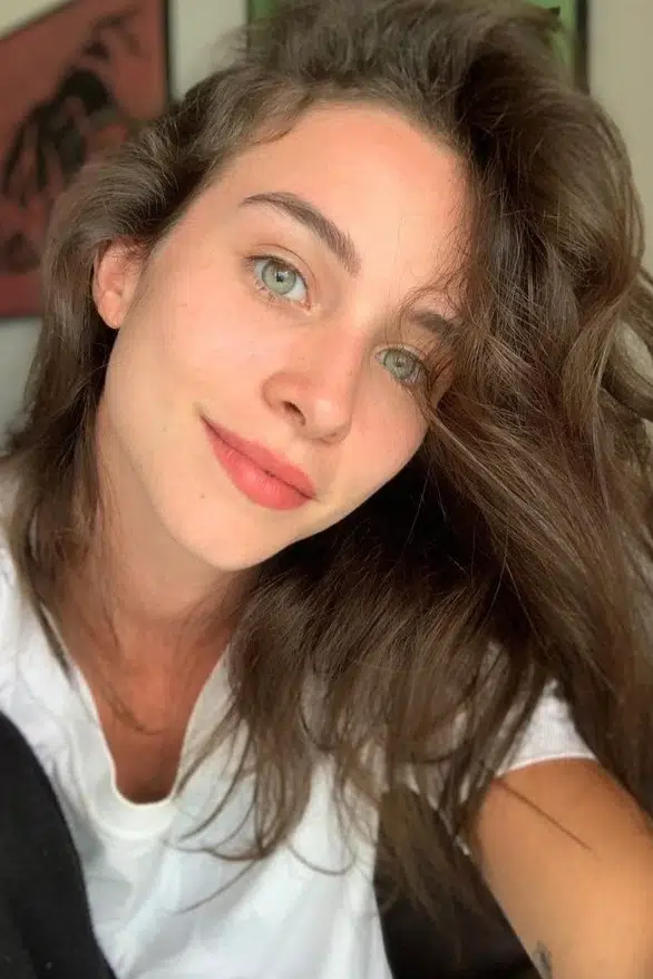Laryssa Ayres