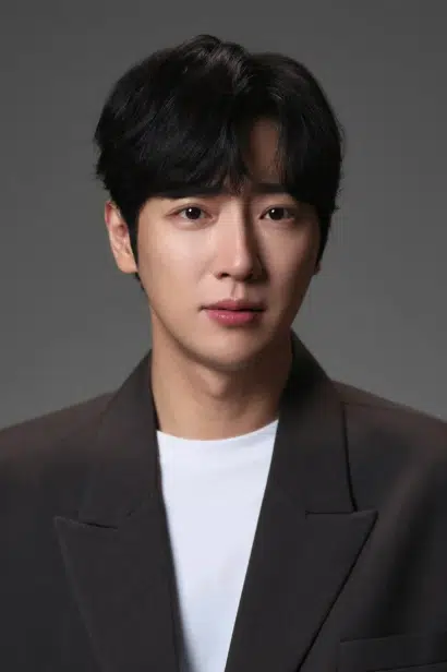 Lee Sang-yeob
