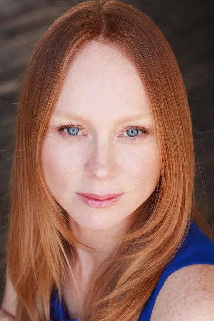 Hayley McElhinney