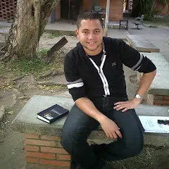 User-1125496260