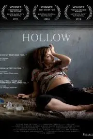 Hollow_peliplat