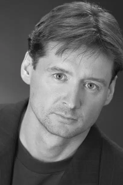Kelly Cross