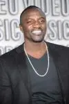 Akon_peliplat