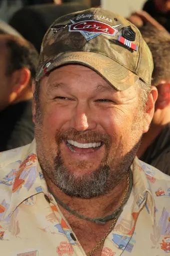 Larry the Cable Guy_peliplat