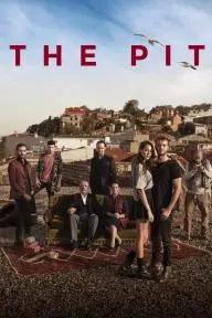 The Pit_peliplat