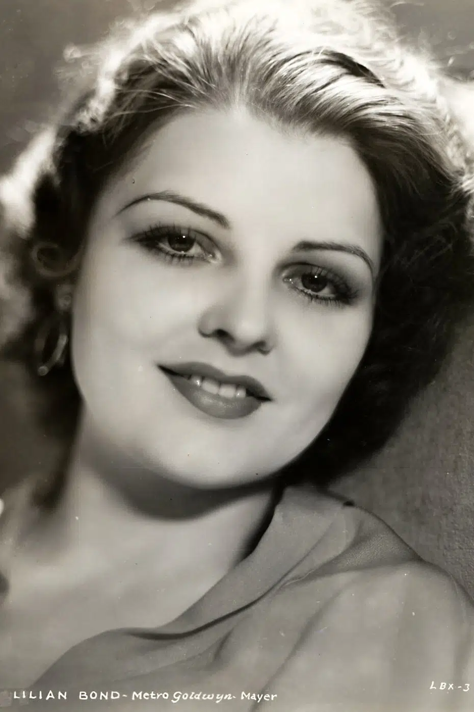 Lilian Bond