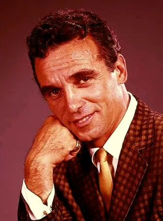 Enzo Stuarti