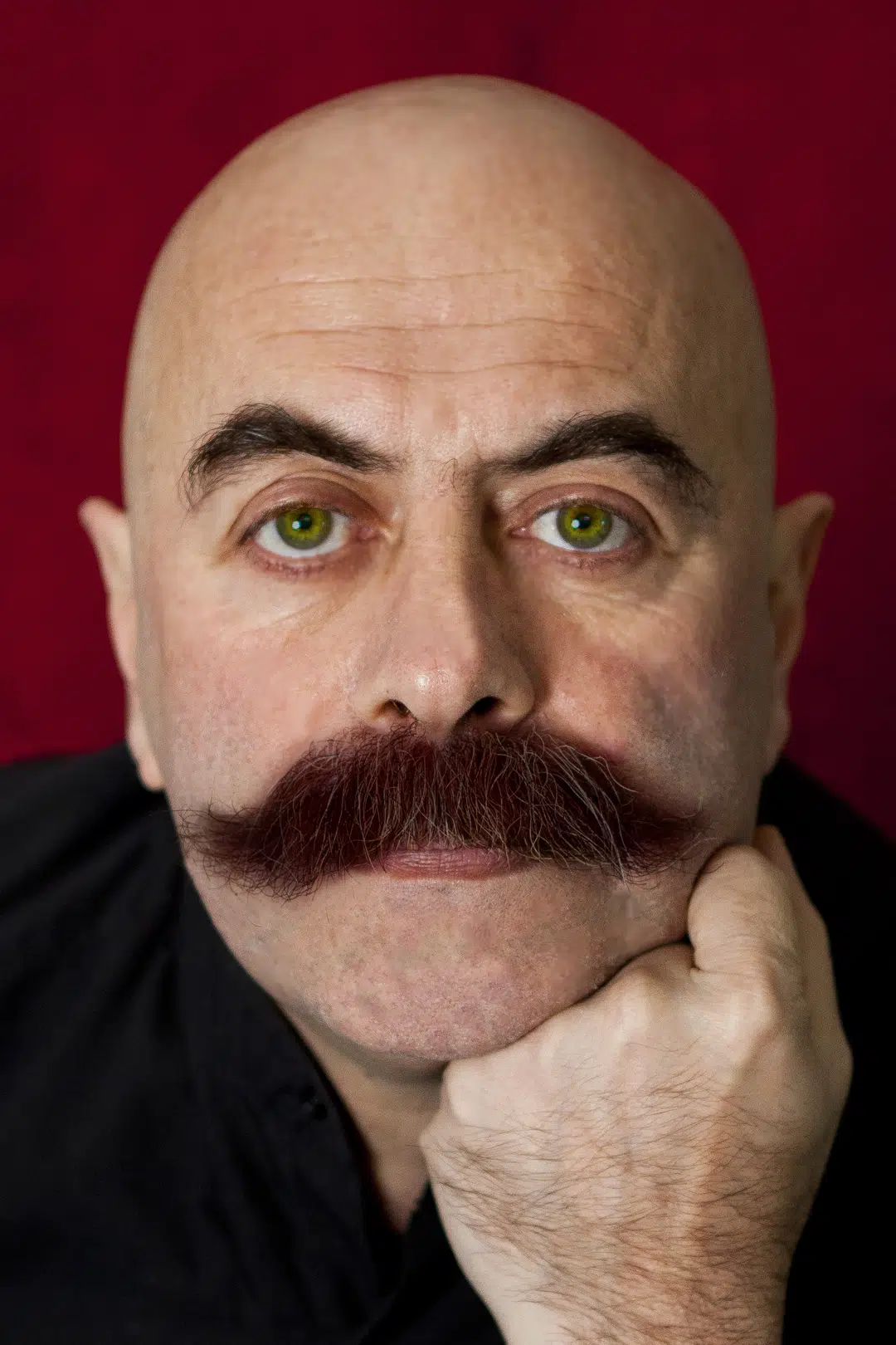 Ezel Akay