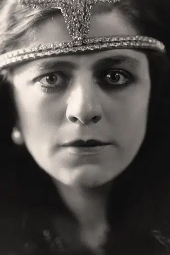 Valeska Suratt