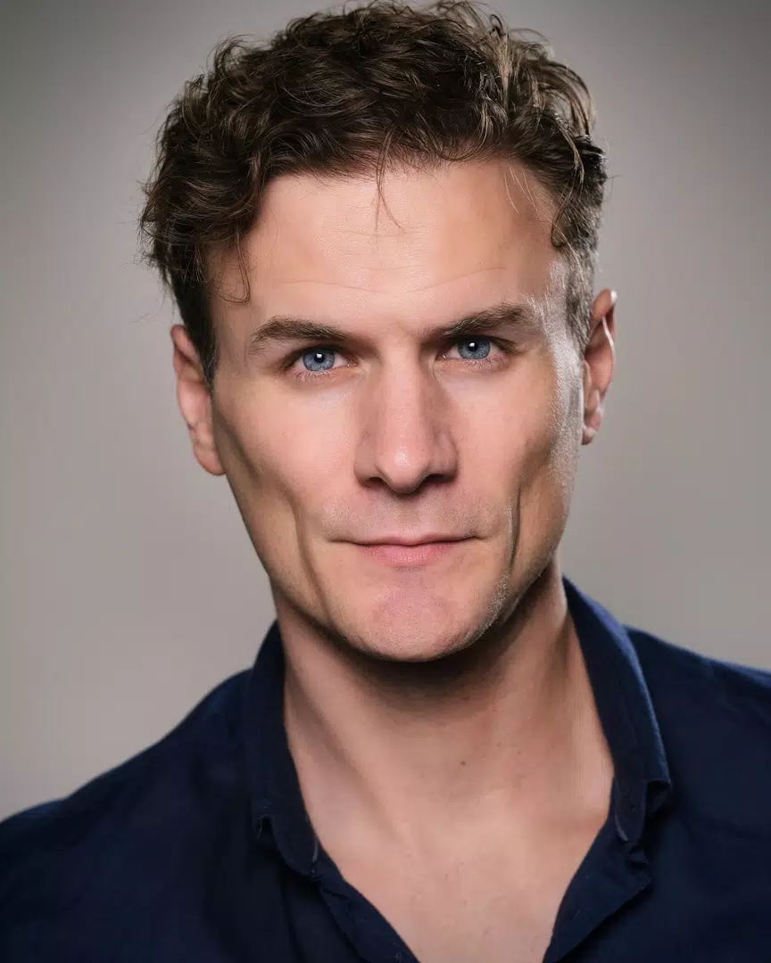 Christopher Robert Gray