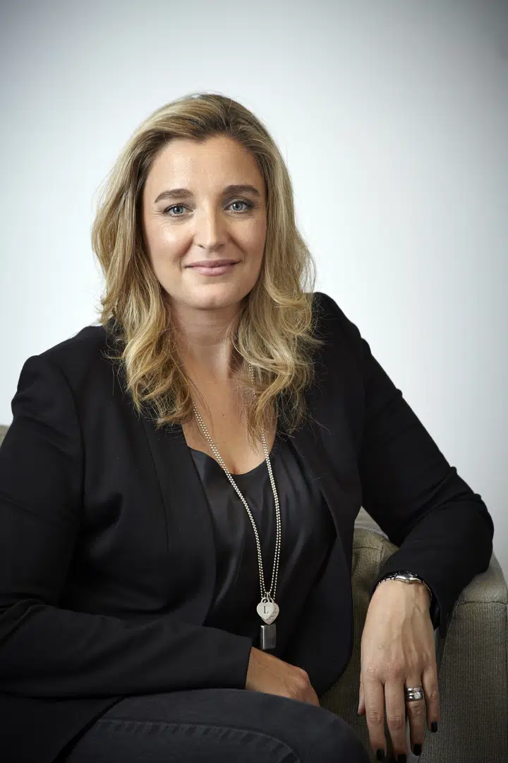 Jacqui Louez Schoorl