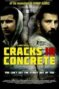 Cracks in Concrete_peliplat
