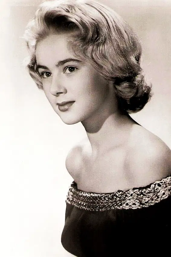 Cathia Caro