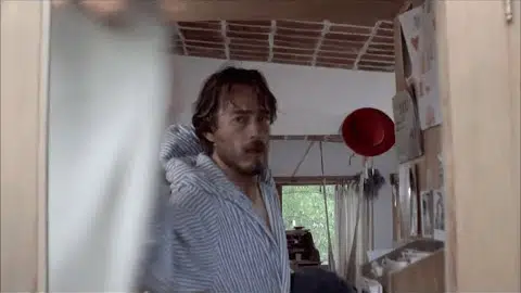 Bandera Rota (1978) - Discusión en la ducha (6/10) | gabrielretes.com