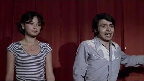 Bandera Rota (1978) - Sala de proyección de películas (8/10) | gabrielretes.com