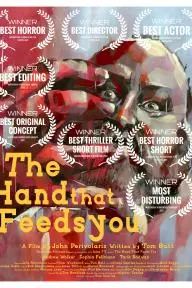 The Hand That Feeds You_peliplat