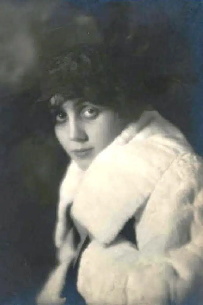 Lina Millefleurs