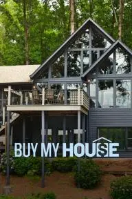 Buy My House_peliplat