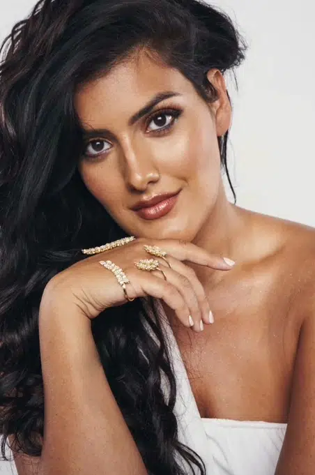 Leia Sergakis