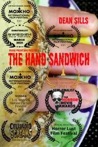 The Hand Sandwich_peliplat