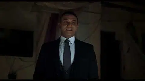 "أما تيجي توكل محامي قوله إن اللي هيترافع قدامه زين ثابت"..إنتظروا النجم آسر ياسين في"Suits بالعربي"