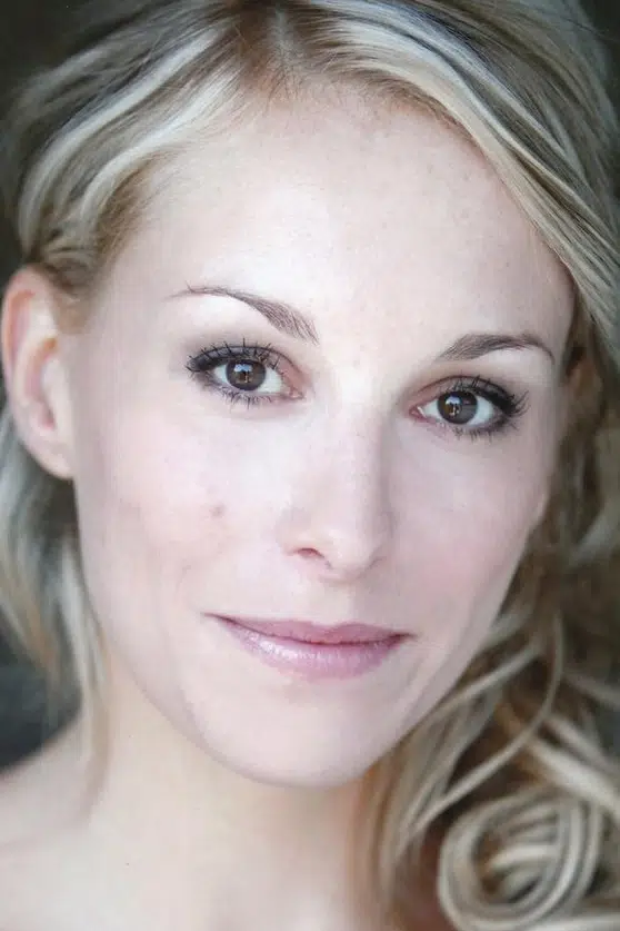 Julia Dorval
