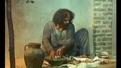 قطعه ای از فیلم هزاردستان علی حاتمی