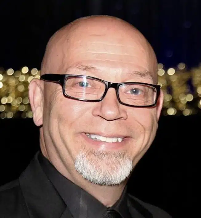 Michael E Hull