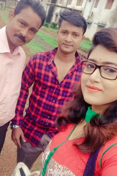 Ektu Valobasar Janno