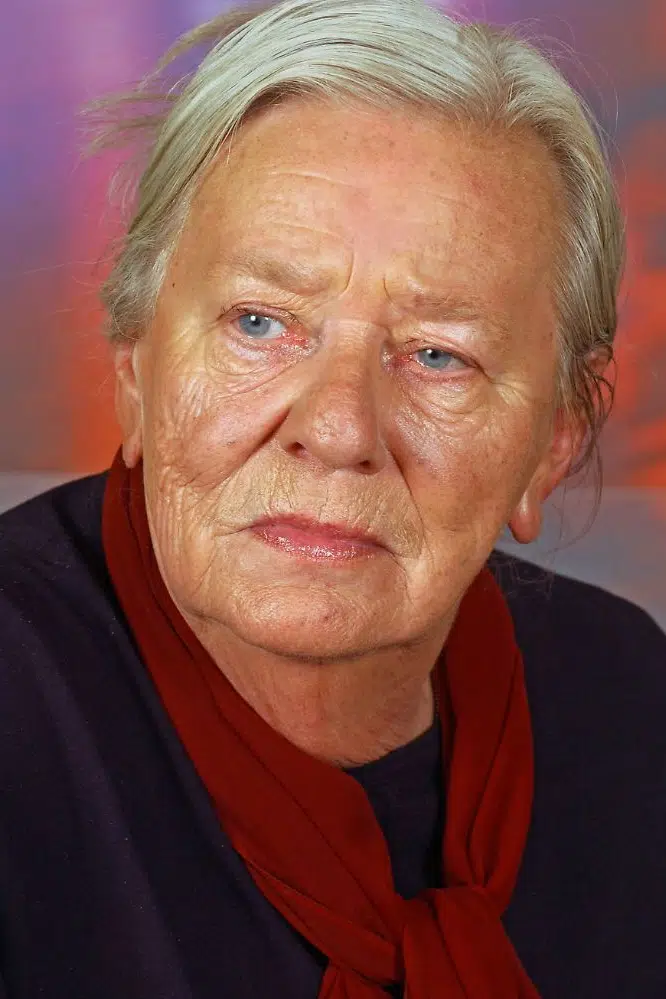 Gudrun Okras