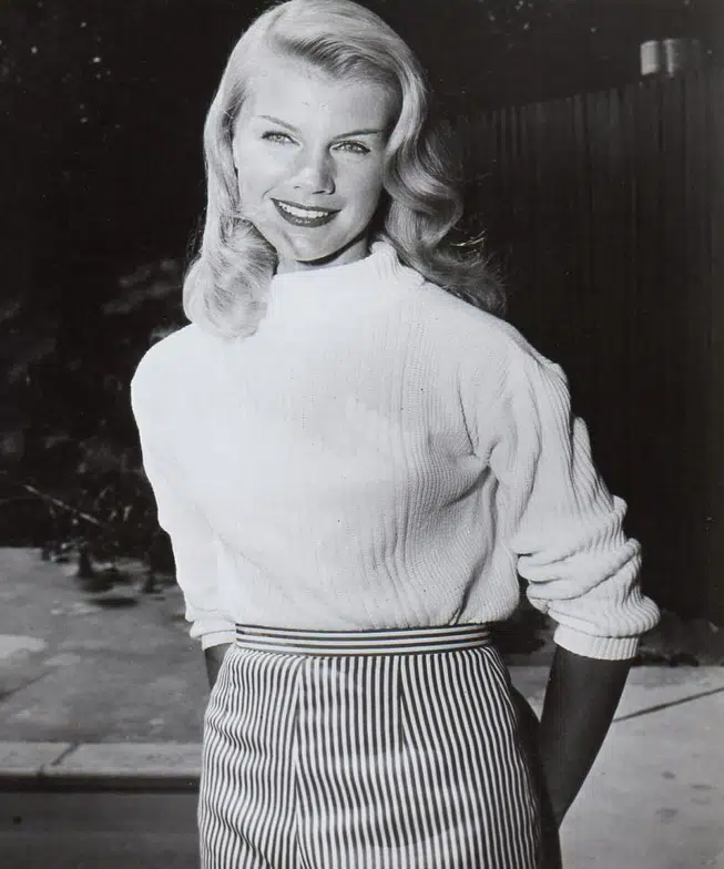 Anne Benton