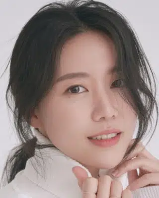 Lee Joo-young