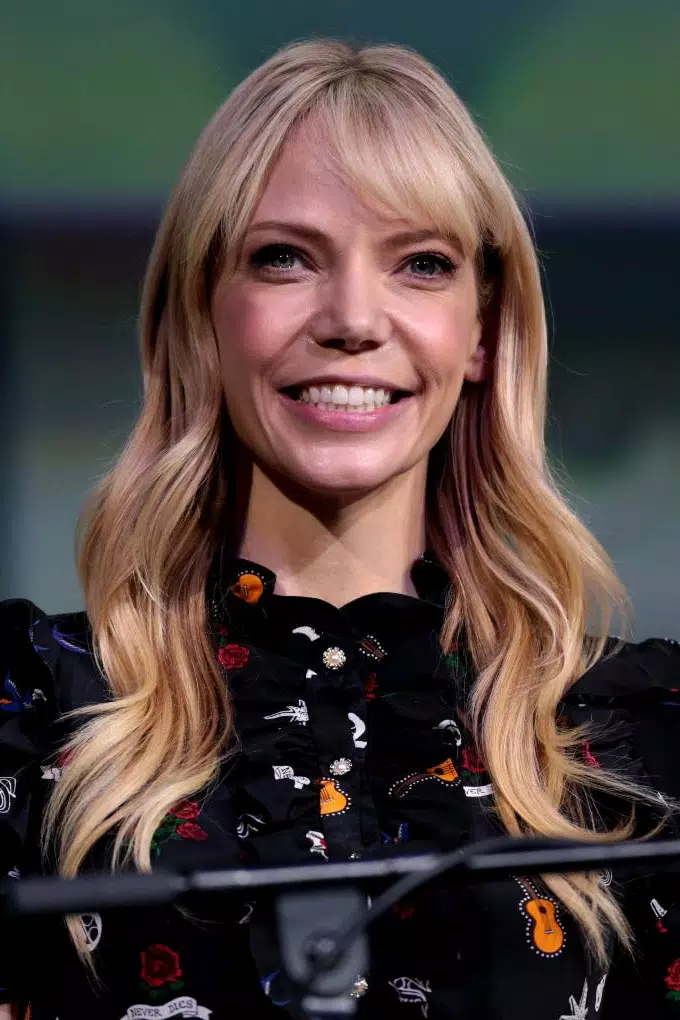 Riki Lindhome