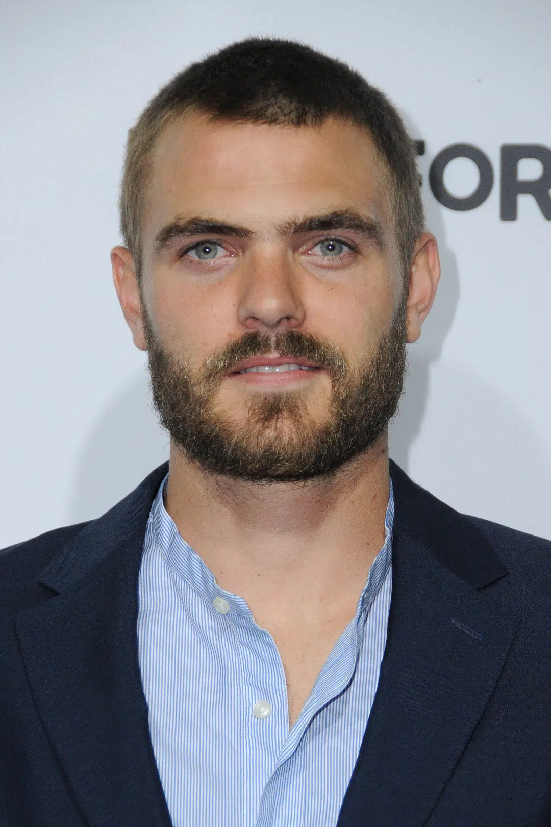 Alex Roe