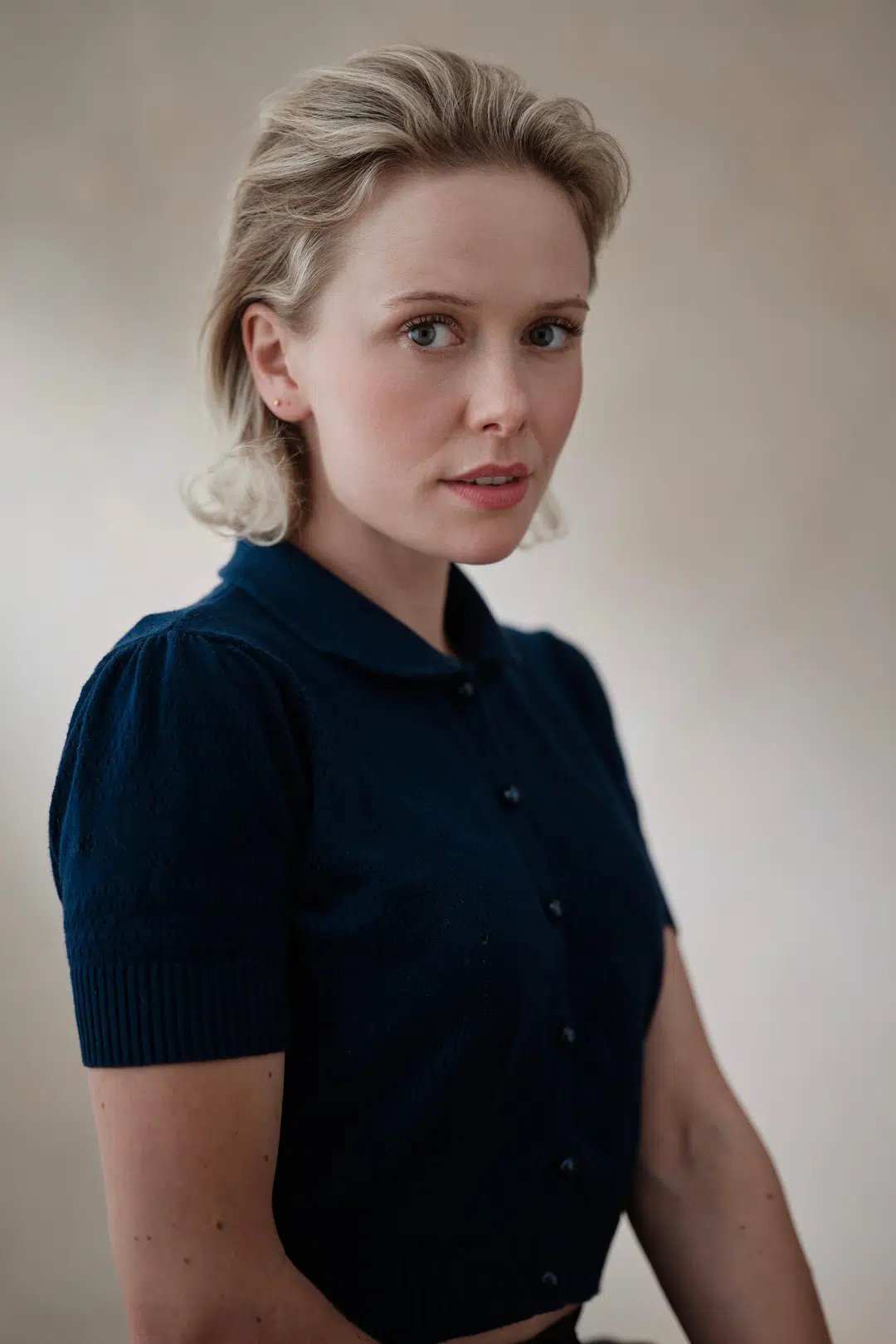 Amelia Eve